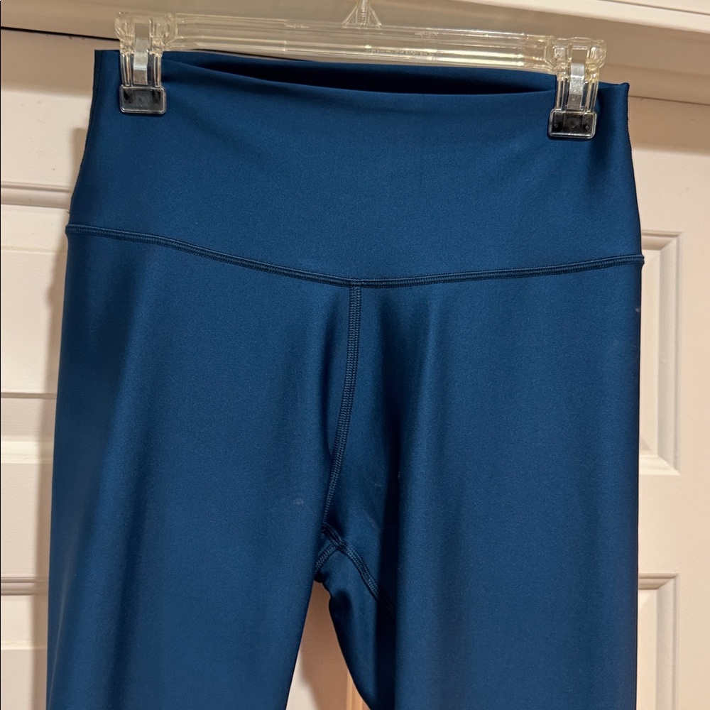 Alo Yoga High-Waist Airlift Legging - Picture 6 of 9